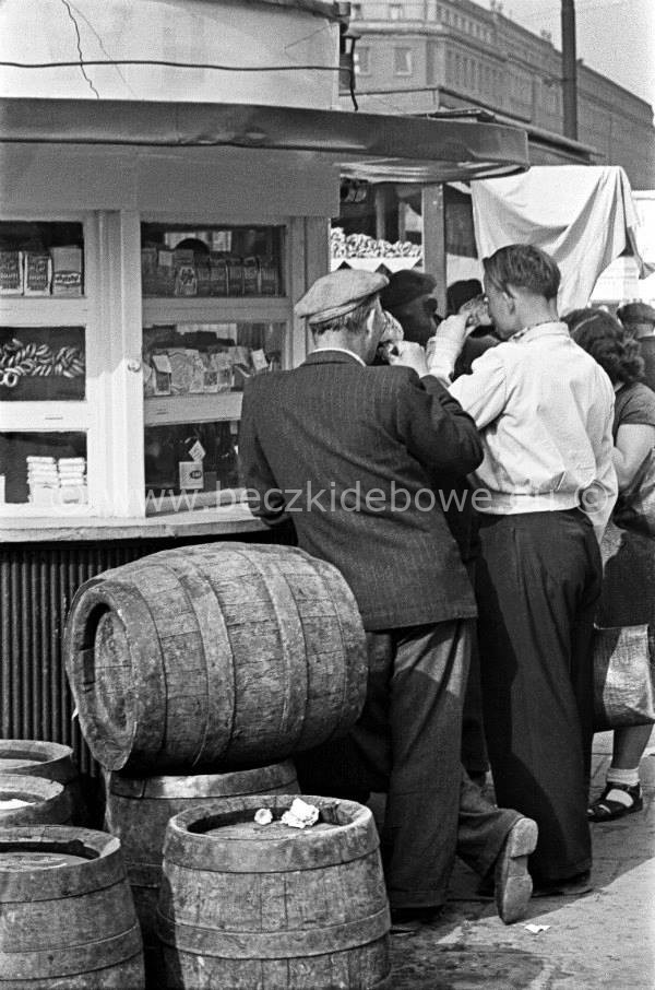 Warszawa 1955_15128711_1352689381432438_1906424710_n